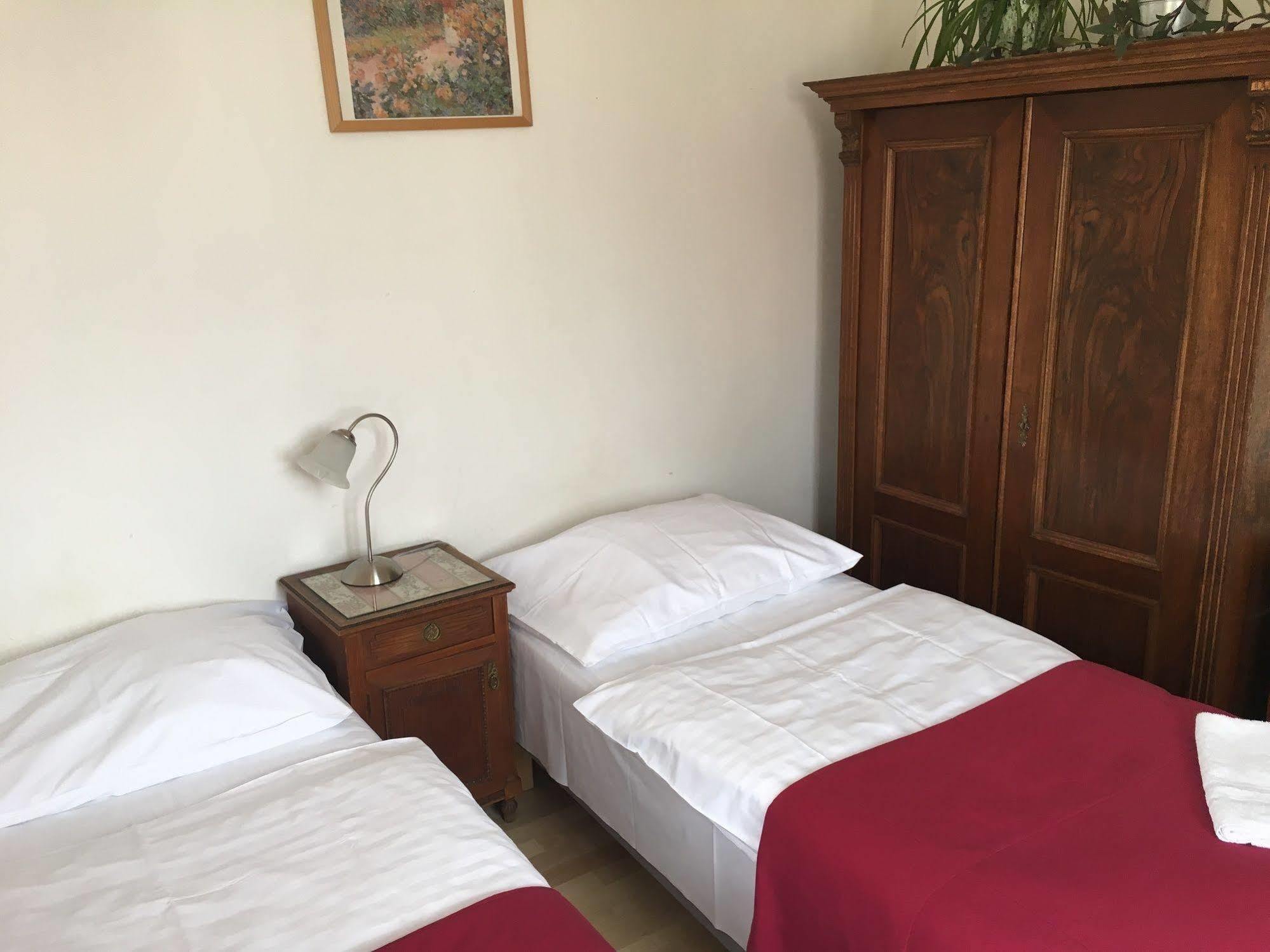 Hostel Rosemary Praha Eksteriør bilde